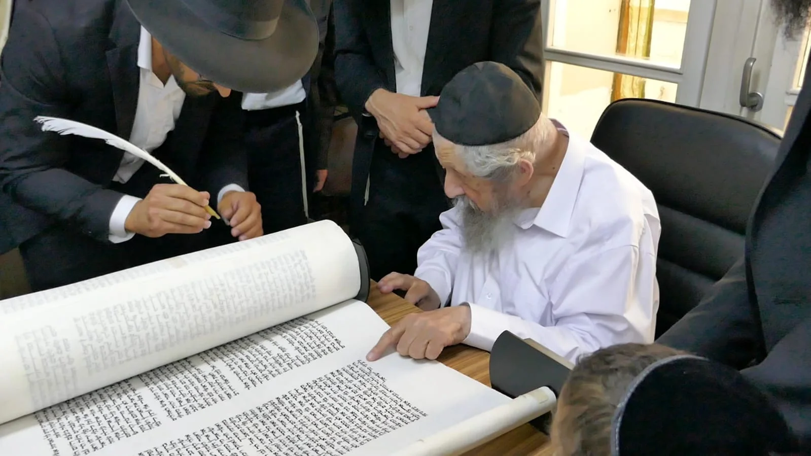 Hakhnassat Sefer Torah 21